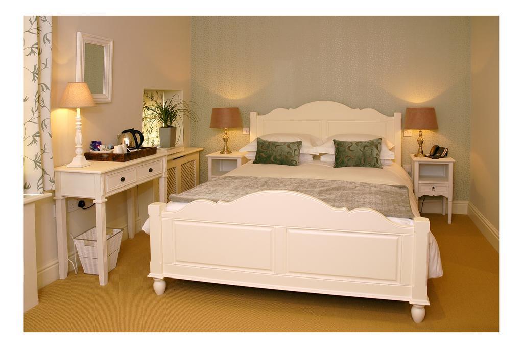 The Kings Arms Hotel Stowel Екстериор снимка
