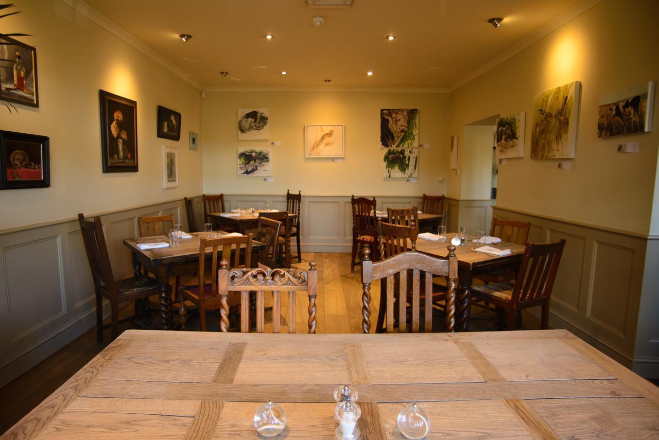 The Kings Arms Hotel Stowel Екстериор снимка