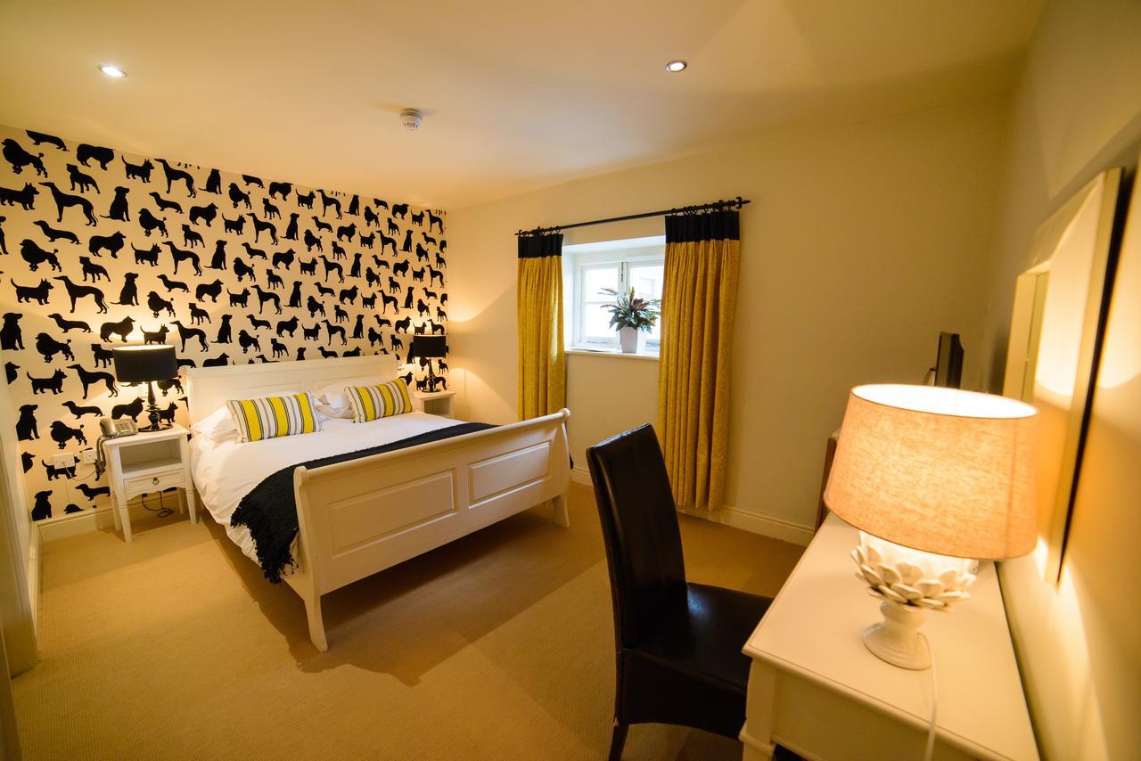 The Kings Arms Hotel Stowel Екстериор снимка