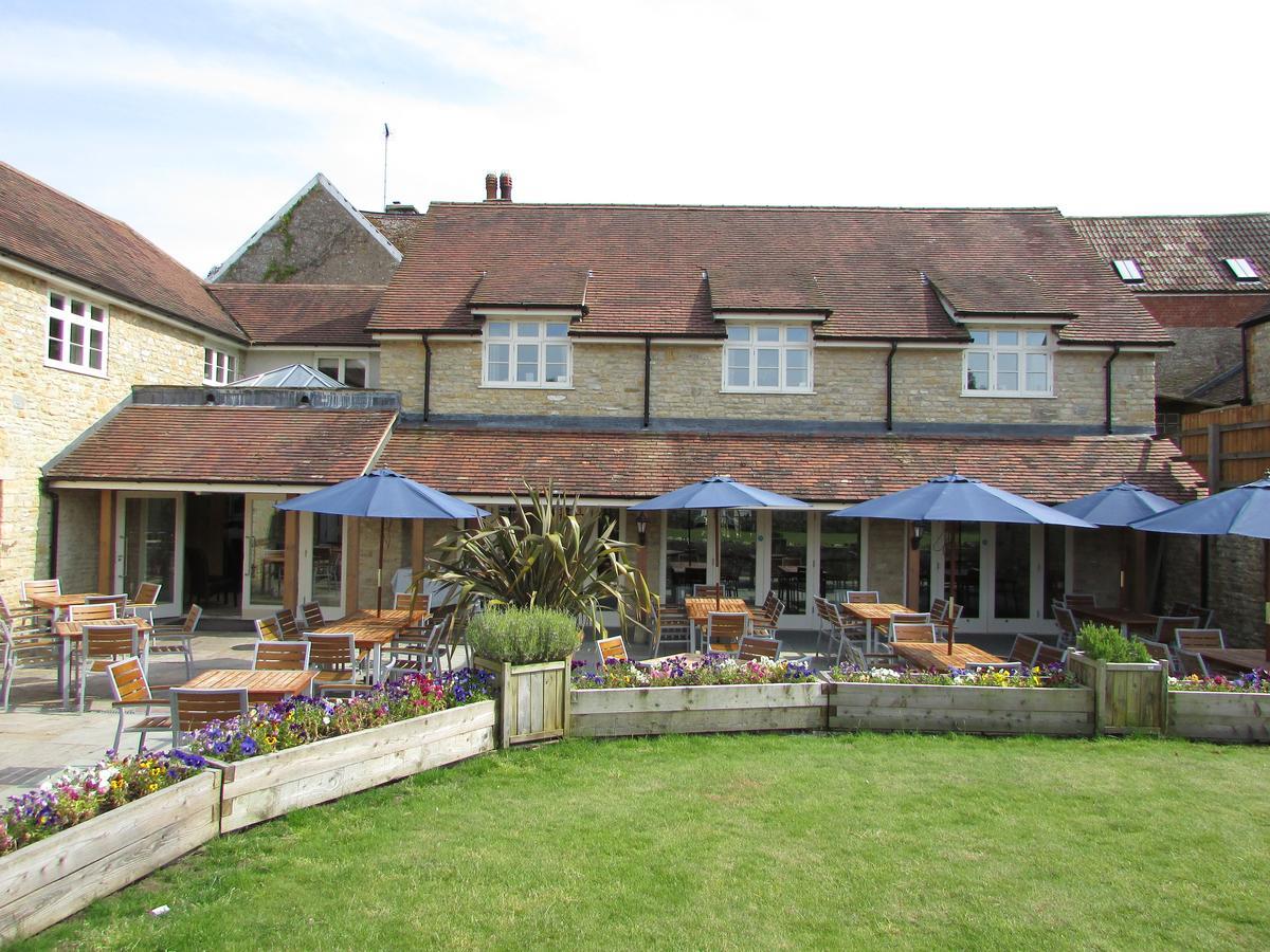 The Kings Arms Hotel Stowel Екстериор снимка