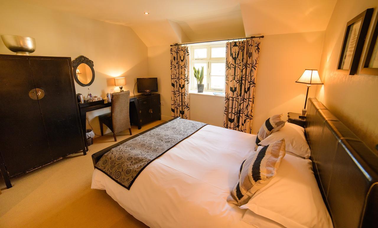 The Kings Arms Hotel Stowel Екстериор снимка