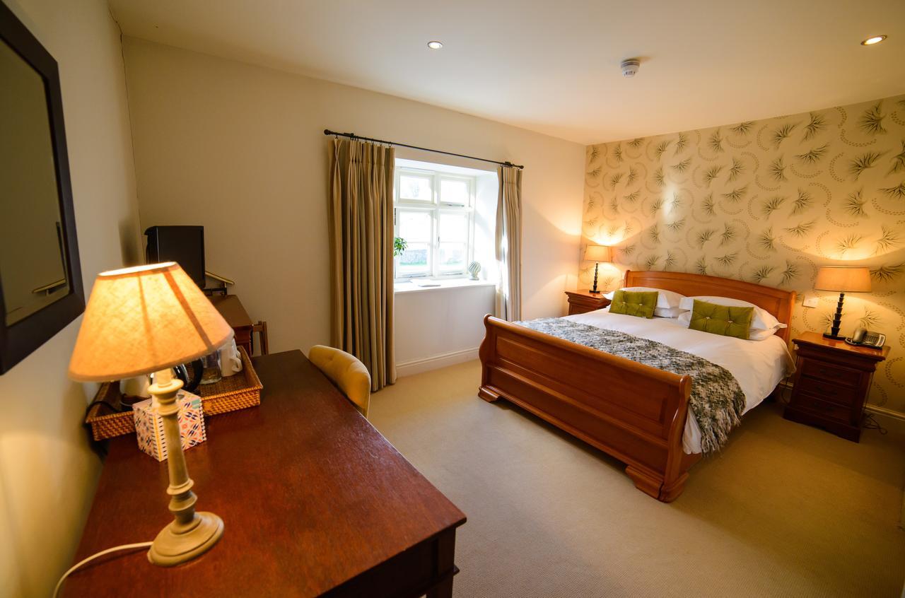 The Kings Arms Hotel Stowel Екстериор снимка