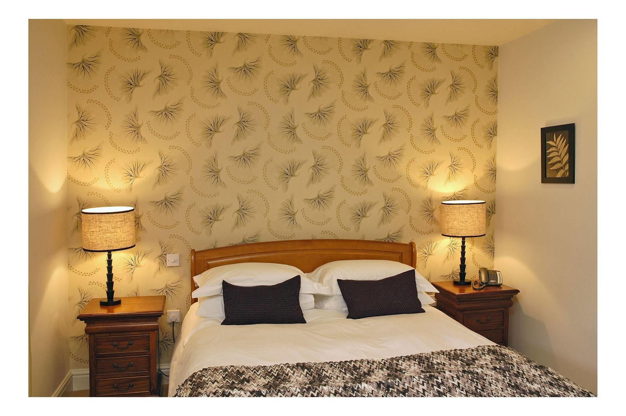 The Kings Arms Hotel Stowel Екстериор снимка