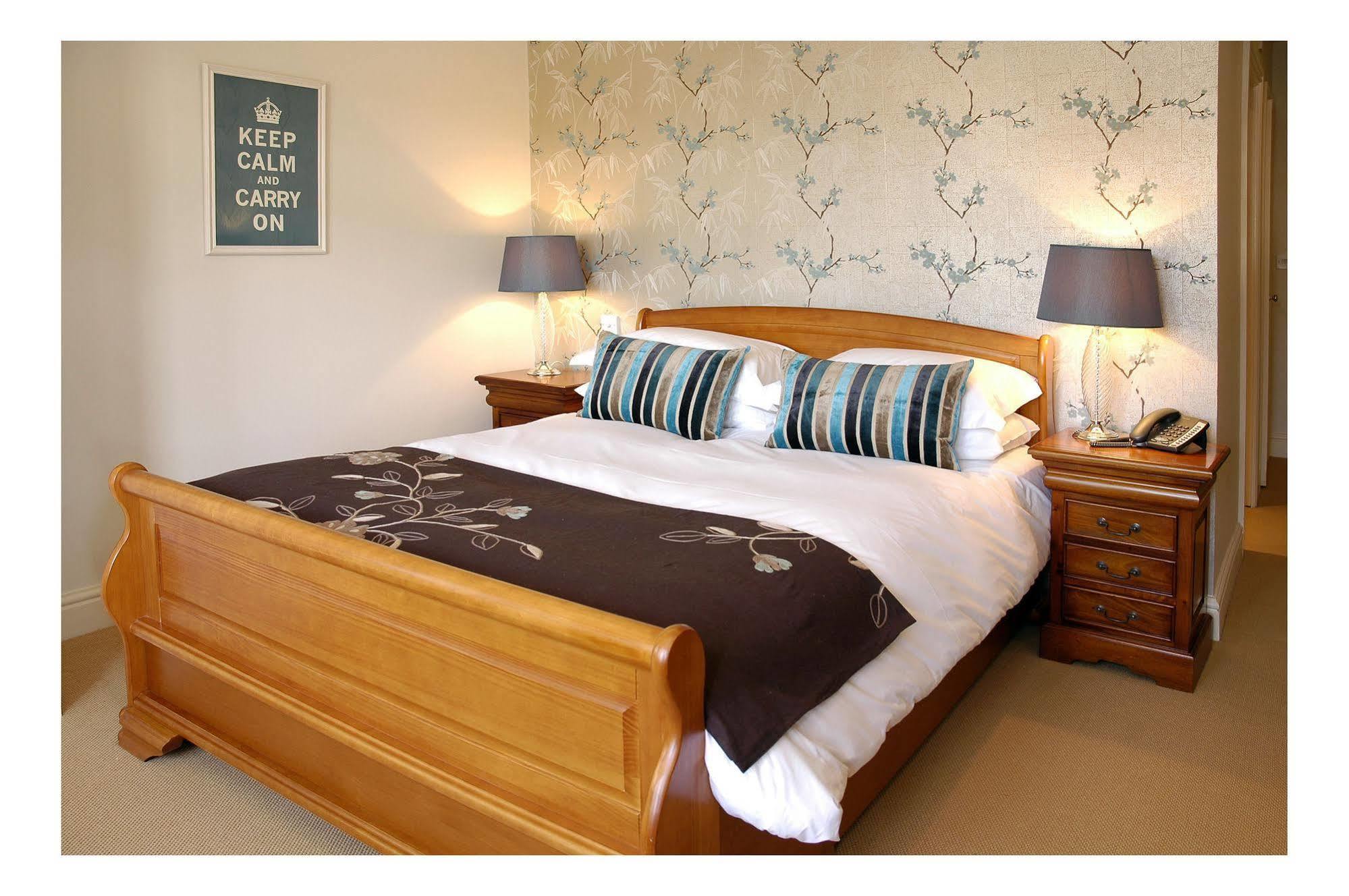 The Kings Arms Hotel Stowel Екстериор снимка